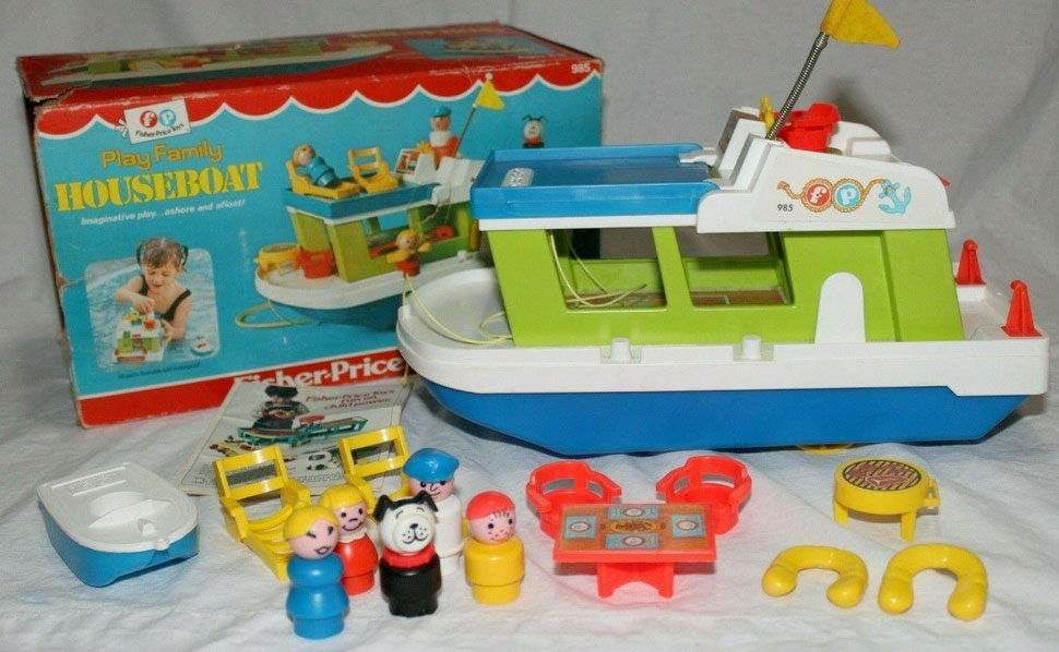 985 Play Family Houseboat